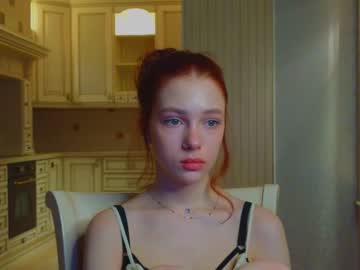 girl
        shirleywhitney cam image #3587284