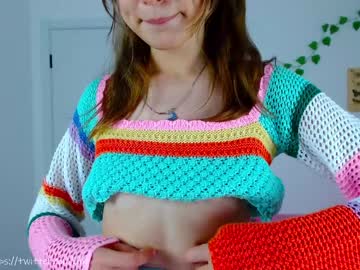 girl
        ambertan1 cam image #2014760