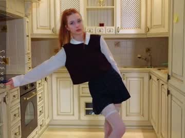 girl
        shirleywhitney cam image #2878435