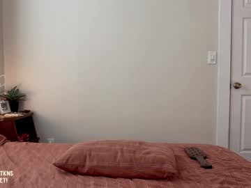 girl
        lazylittlething cam image #4348303