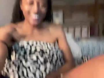 girl
        aryka3333 cam image #4778110