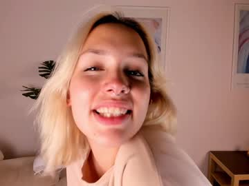 girl
        asihinima cam image #1993935