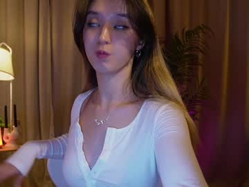 girl
        sarasuo cam image #6474097