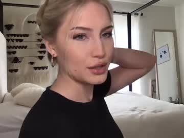 girl
        thezabrina cam image #773209