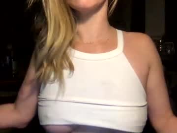girl
        lana1618 cam image #425588