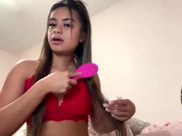 girl
        yasminxox cam image #5356017