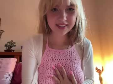 girl
        kittengirlxo cam image #6743646