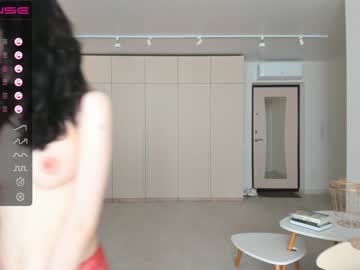 girl
        oki_dokie cam image #1753840
