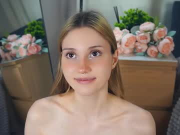girl
        brimladamos cam image #6584418