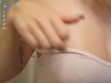 girl
        april_blush cam image #5566626