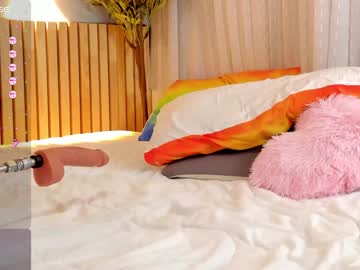 girl
        little_effy18 cam image #4214143