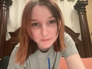 girl
        tinytittytia cam image #3899955