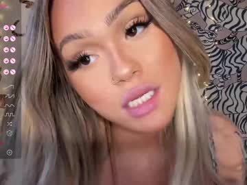 girl
        ari_02 cam image #2260584