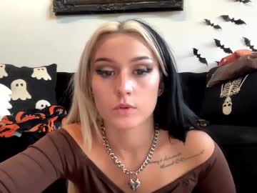 girl
        charlybarbie cam image #4910224