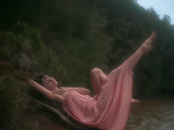 girl
        maria_alfonsina_ cam image #1620360
