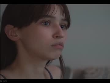 girl
        diruriru cam image #4075827