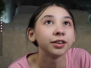 girl
        zarascarlett cam image #6041208