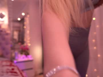 girl
        sweety_rinushka_ cam image #462400