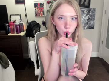 girl
        eve003300 cam image #6026365