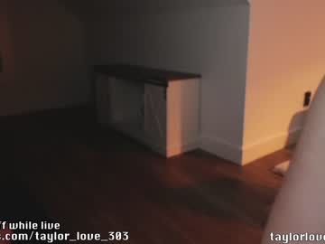 girl
        taylor_love_303 cam image #1394606
