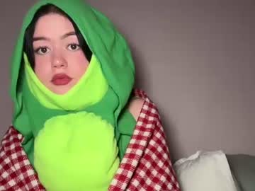 girl
        littlesugarpea cam image #5554287