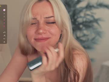 girl
        mia_milagros cam image #6456092