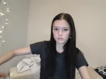girl
        allyjordannn cam image #2369129