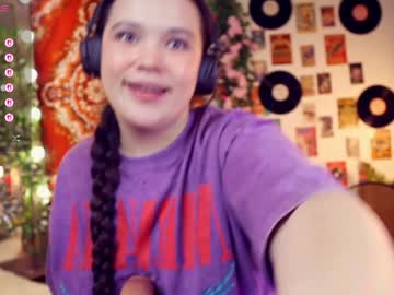 girl
        chery_lady22 cam image #6615232