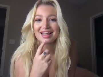 girl
        daisyanderson cam image #2153738