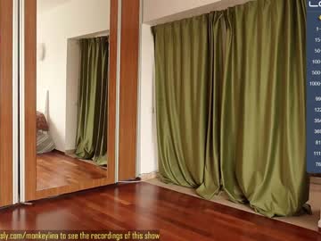 girl
        monkeylina cam image #1654224