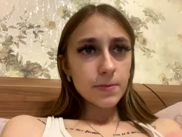 couple
        viktoria9898 cam image #1873530