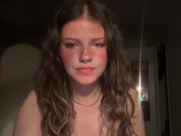 girl
        fairyyy653 cam image #6007250