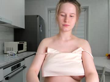 girl
        yana_squrel_22 cam image #2565838