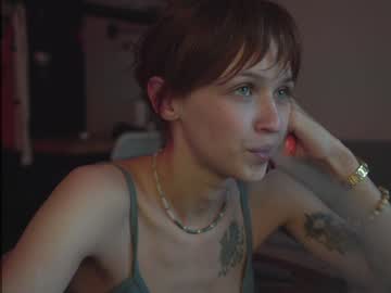 girl
        diruriru cam image #4377659