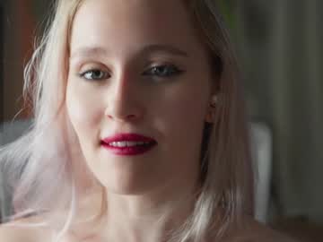 girl
        sonyaericsson cam image #4321516