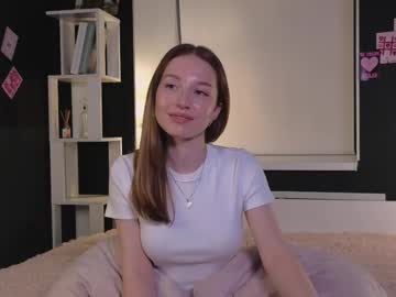 girl
        shelleydeeks cam image #6569624