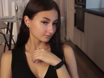 girl
        fancyash cam image #4727450