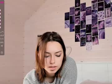 girl
        darling_kira cam image #91514