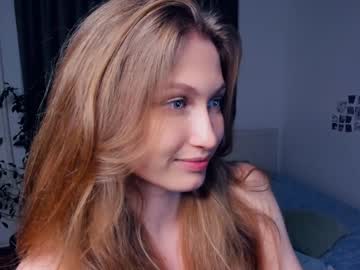 girl
        celine_in_love cam image #2497644