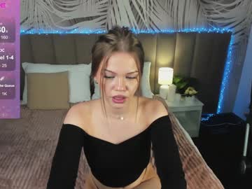 girl
        mia_zion cam image #4977968