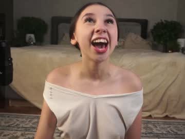girl
        zarascarlett cam image #5788547