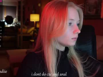 girl
        bestblondiiecb cam image #1066116