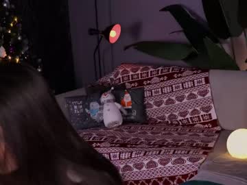 girl
        lanatropicon cam image #3022573