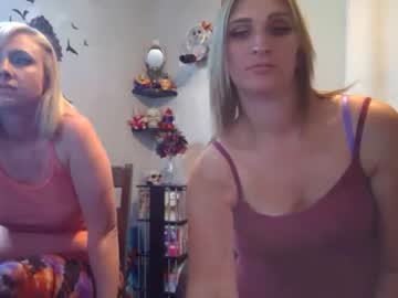 couple
        ajm232323 cam image #1874666