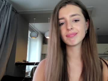 girl
        coy_amina_ cam image #215739