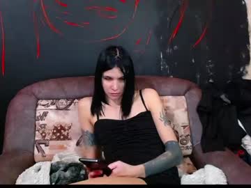 girl
        nitghtblood cam image #926002