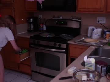 girl
        runesy cam image #1479546