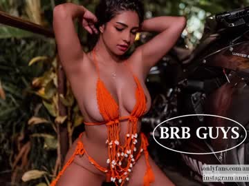 girl
        annieguzman_ cam image #1739201