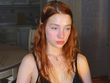 girl
        shirleywhitney cam image #2792123