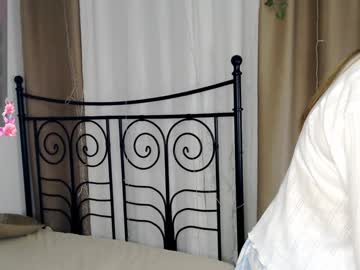 girl
        lunary_fier00 cam image #5893020